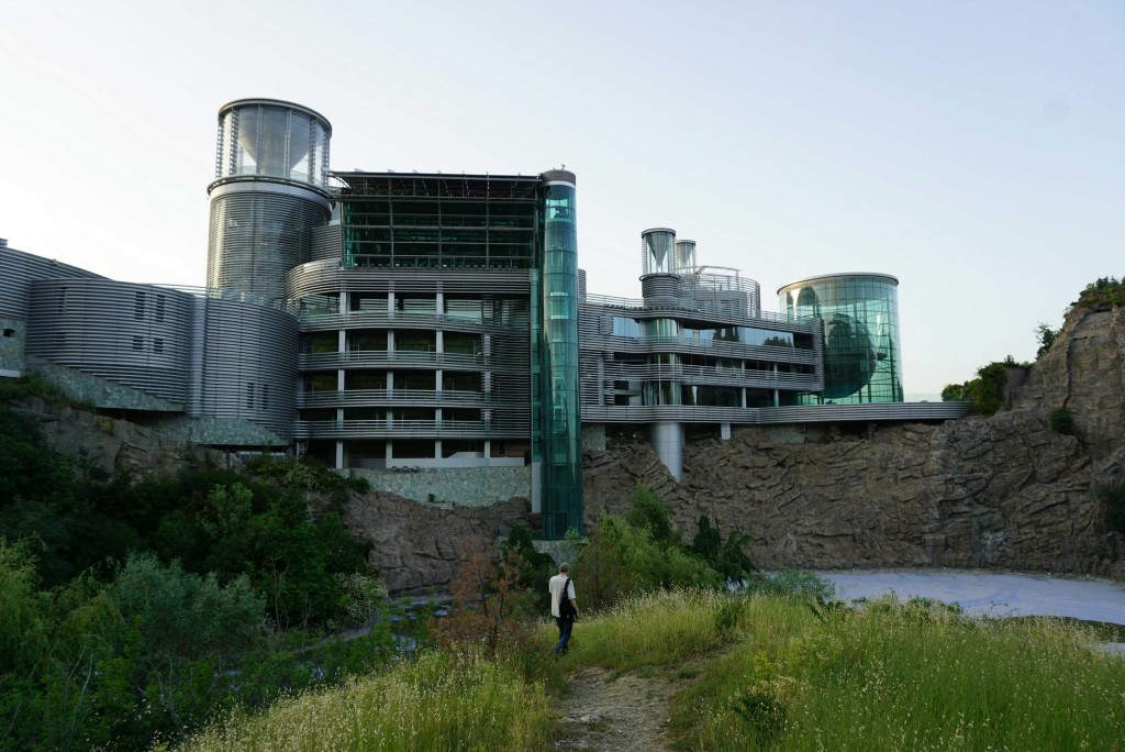 Uli considering storming the 'Villain's Lair' above Tbilisi city centre.