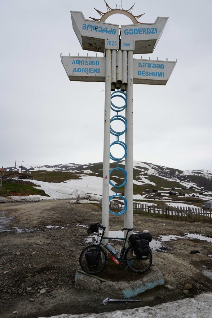 Finally, the top of the Goderzi Pass