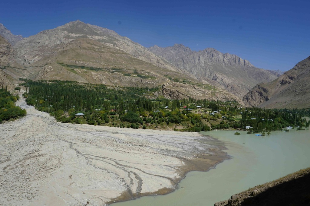 The landslip / sediment depostion that blocked the river, which in turn submerged a village and destroyed the M41 Pamir Highway east of Khorog (I cycled via the Wakhan valley)