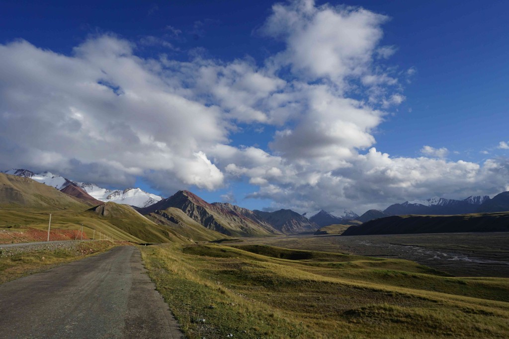 Lower reaches of the descent of the Kizil Art pass, looking back towards Tajikistan border