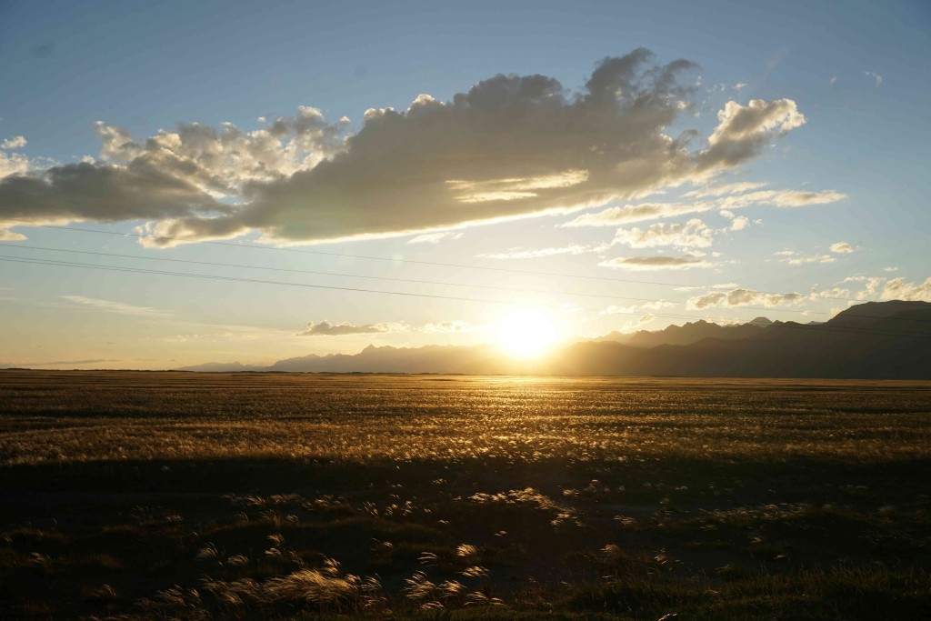 Sunset on the approach to Sary Tash