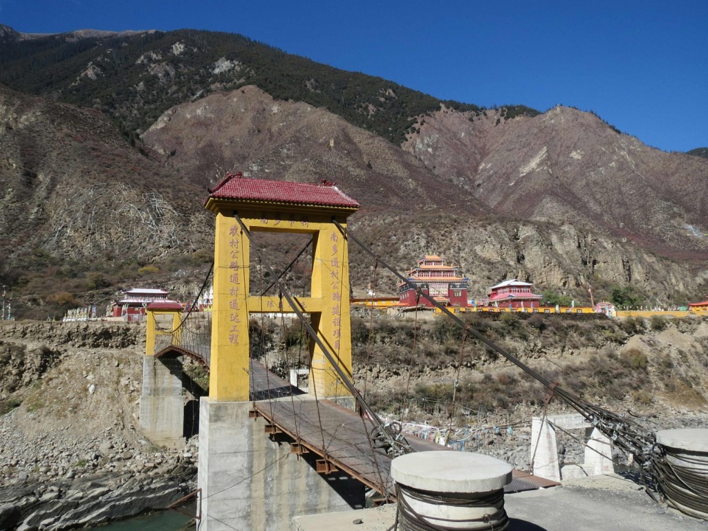 Monastery in Yalong Canyon