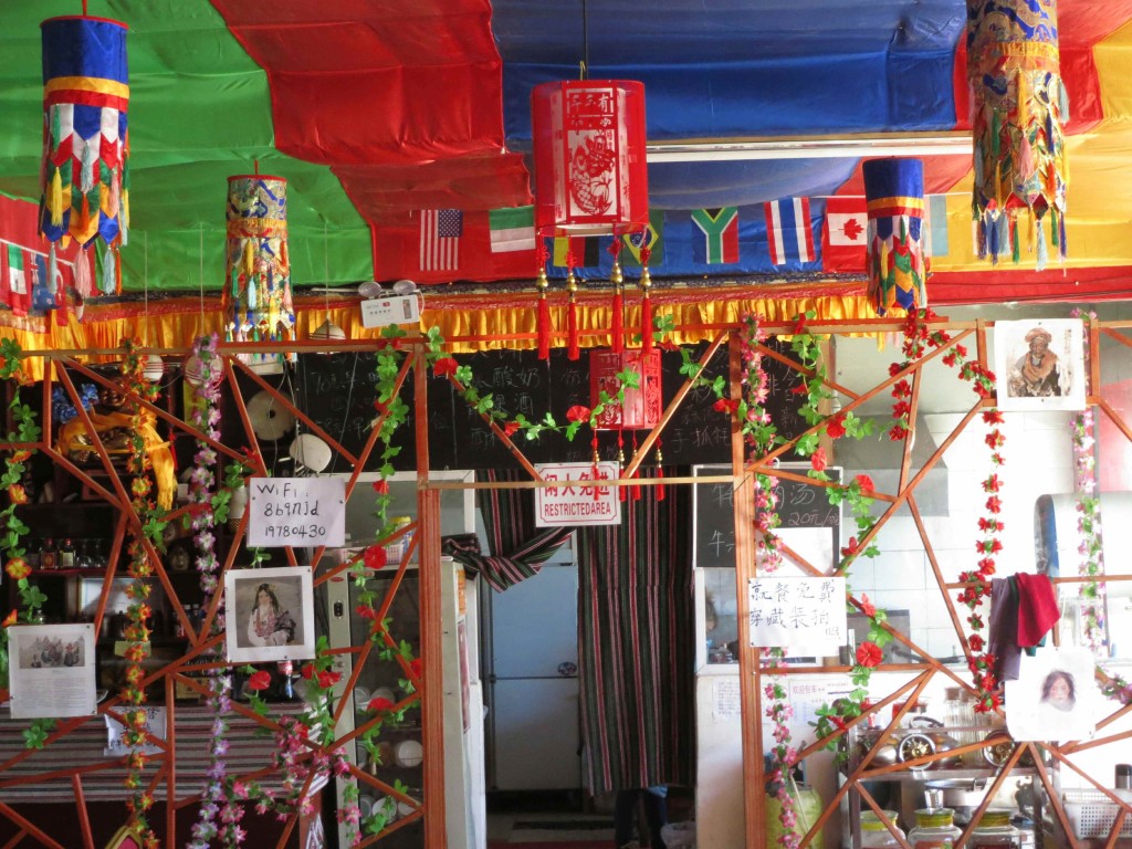 The door to the kitchen of death, Litang un-Lucky Inn