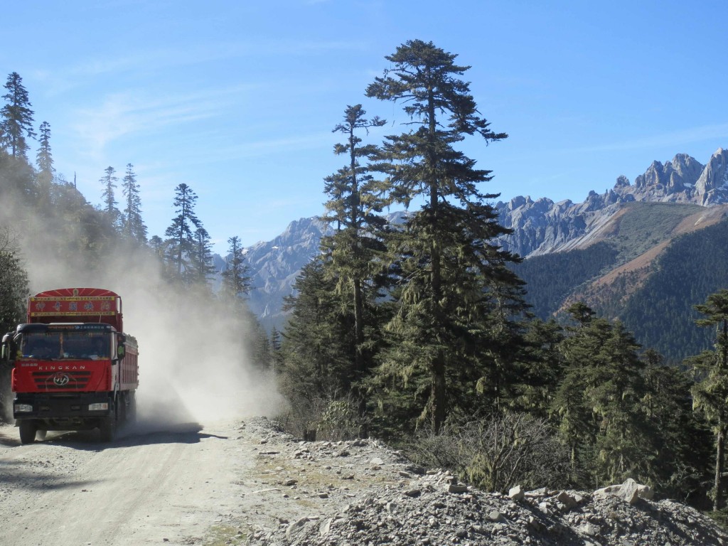 The rough road in the Sichuan highlands