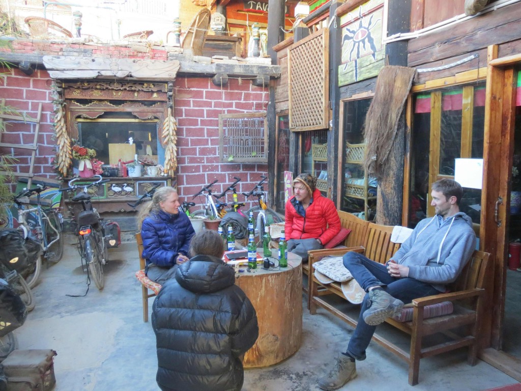 With long distance cyclists Mia, Ollo and Ritzo, and expat Andy from Chengdu, in Tavern 48 hostel, Shangri La.