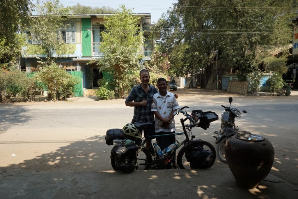 Arriving in Bagan I was lucky to pick Aung Myo's restaurant for my first stop. No charge!