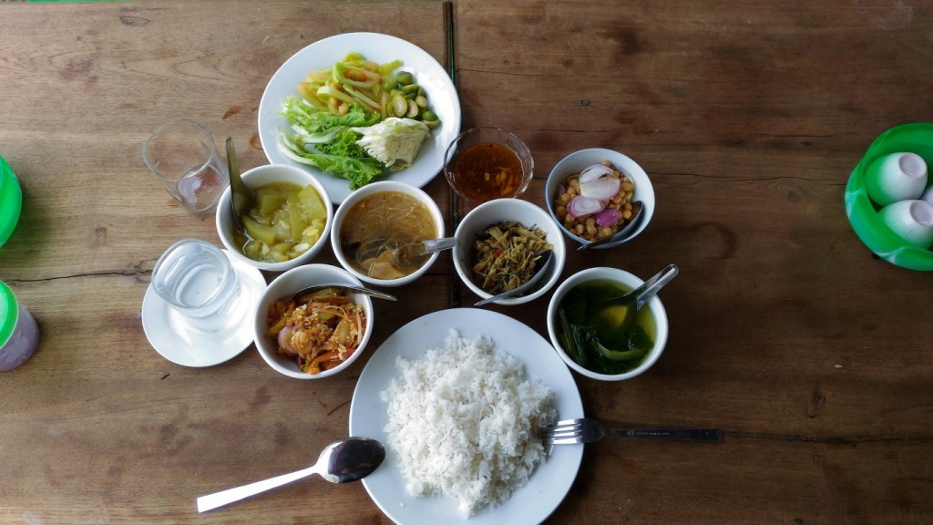 Typical Burmese feast. All this for less than one dollar.